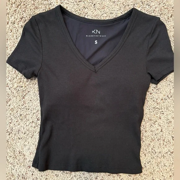 Klassy Network Black Ribbed V-Neck Tee - Picture 1 of 3